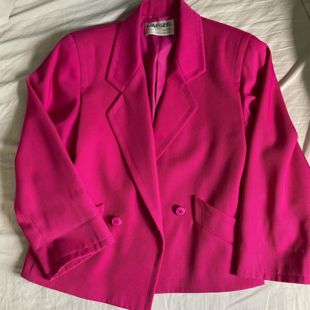 Vintage women’s pink blazer